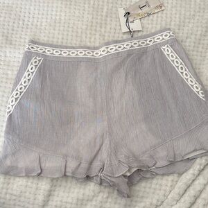 Chic High Waist Women's Shorts in Light Gray